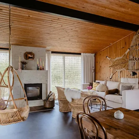 Authentic And Quiet Haven In The Middle Of Nature بيت للعطل