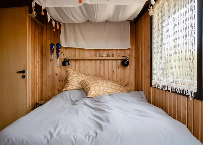 Authentic And Quiet Haven In The Middle Of Nature Сasa de vacaciones *